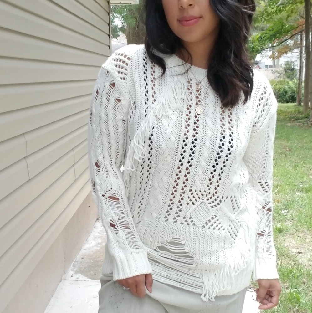 𝙇𝘼𝙎𝙏 𝙊𝙉𝙀 |ROSÉ ALL DAY IVORY FRINGE SWEATER - Picture 7 of 15